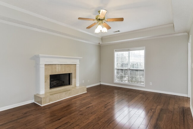 Photo - 1303 Dorchester Dr