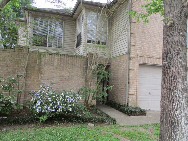 16023 Hidden Acres Dr