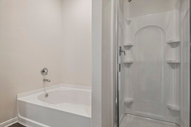 Photo - 15818 Berry Hl Dr