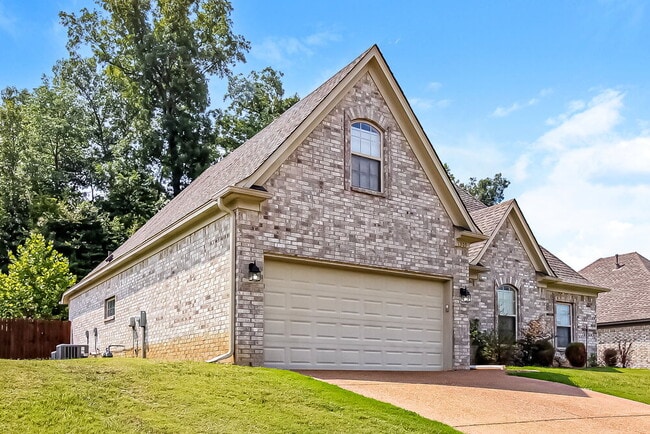 1303 Shetland Dr