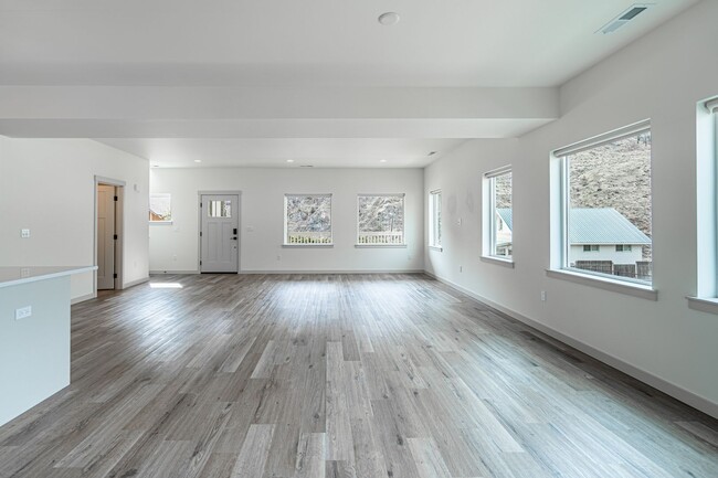 Photo - Newer Construction! 3 bed/2.5 bath, double garage, central heat/air, VIEWS!
