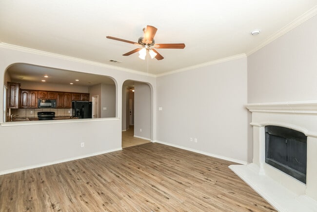 Photo - 1216 Sunderland Ln