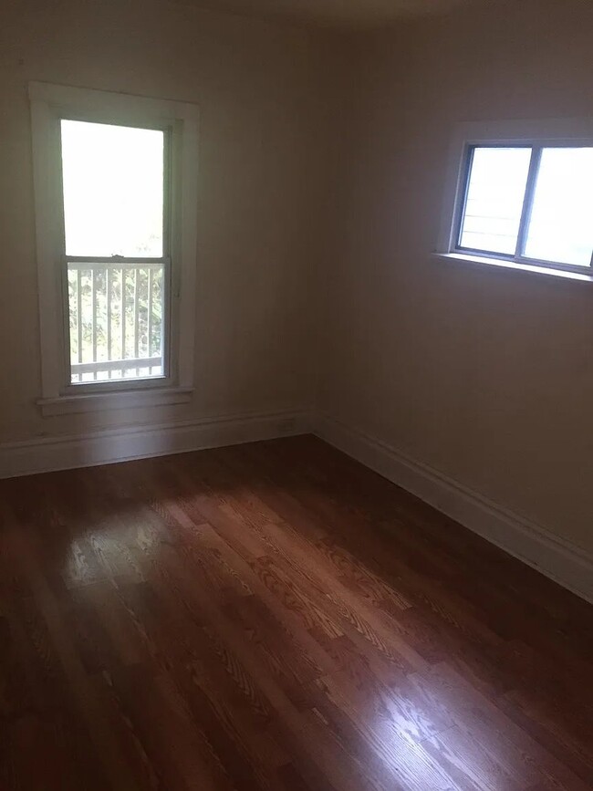 Photo - 433 Kathleen St Unit 2
