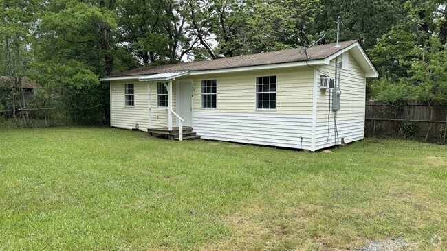 Building Photo - 1203 Mack St Rental