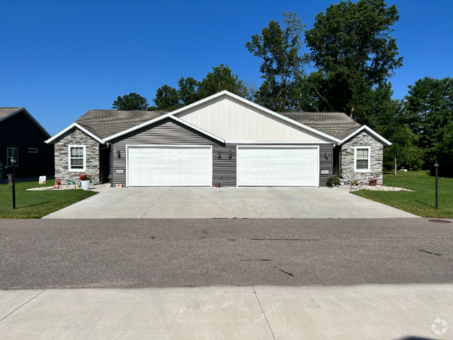 Building Photo - 3705 Doolittle Dr Rental