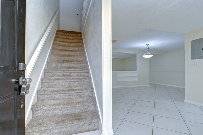 Photo - 230 Cypress Pl