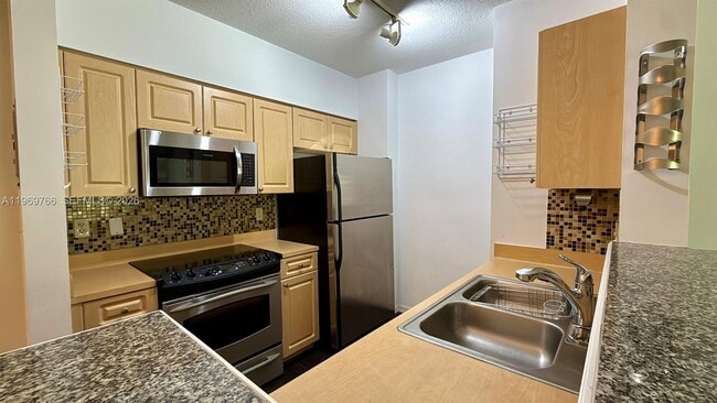 Photo - 6831 SW 44th St Unit 302