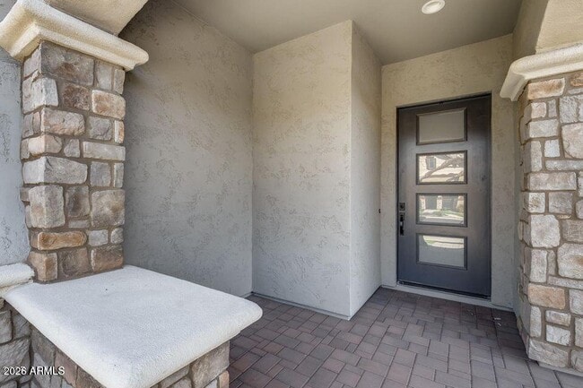 Photo - 2661 S Olympic Dr