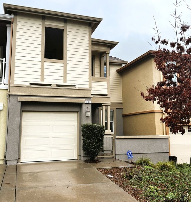 Building Photo - 133 Jacquelyn Lane, Petaluma, Ca.