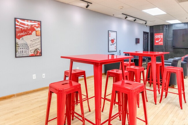 Amenity Suite - Collegiate Campus Student Apartments