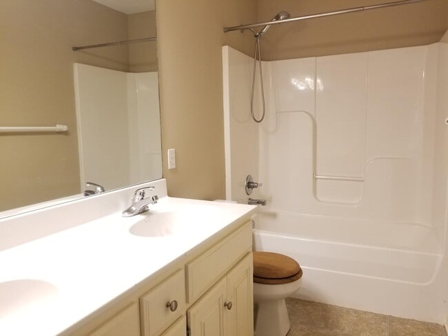 Photo - 5701 NE Hidden Meadow Dr