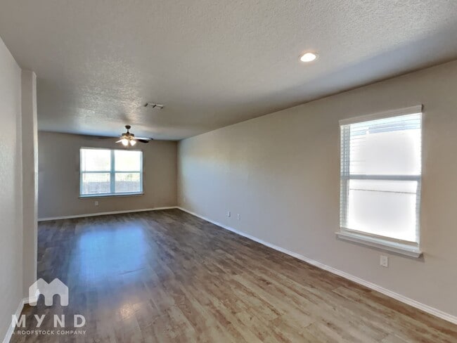 Photo - 4007 Turning Pine Edge