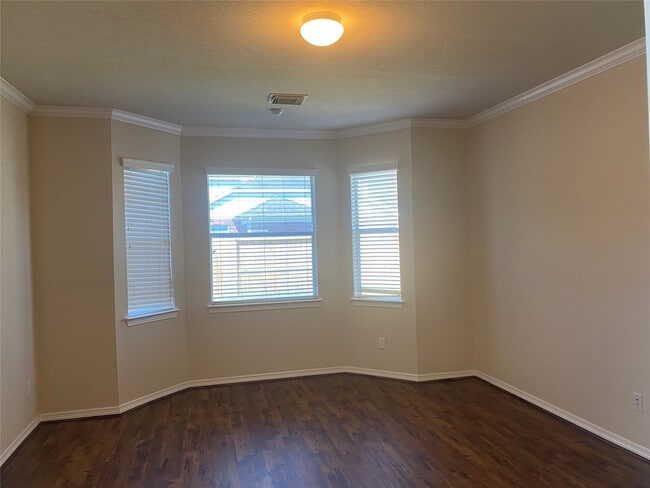 Photo - 2912 Ashbrook Ln