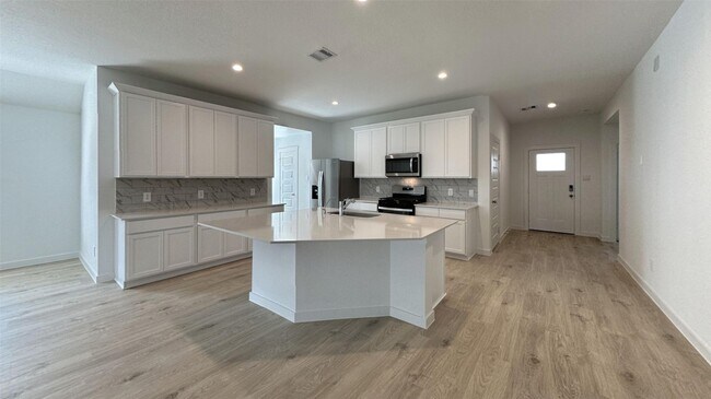 31727 Margaret Woods Ln