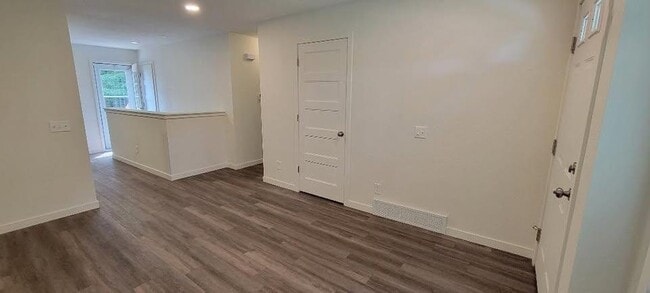 Photo - 2801 Victoria Ln