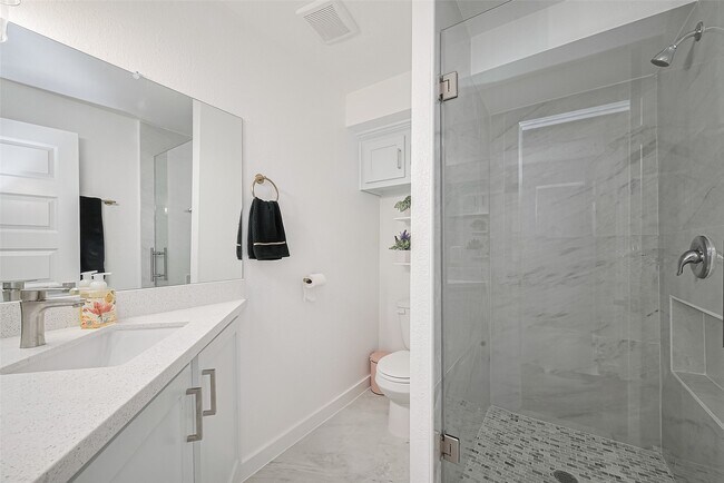 Photo - 6725 Avenue K