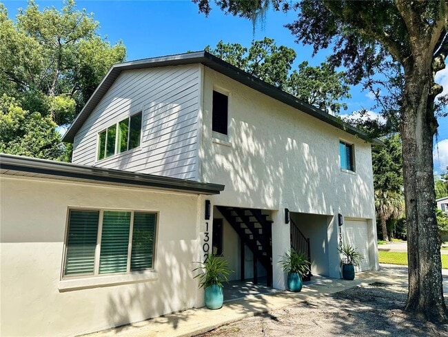 Building Photo - 1304 E Gore St