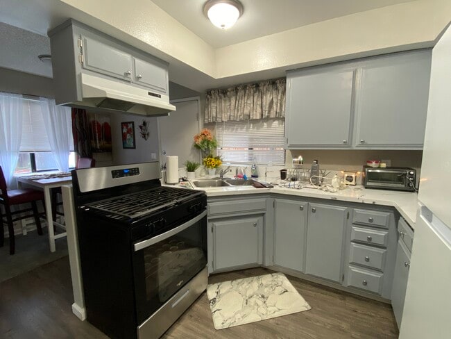 Photo - 20240 Park Rd Unit B