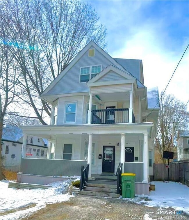 Building Photo - 261 Willow St Unit 2