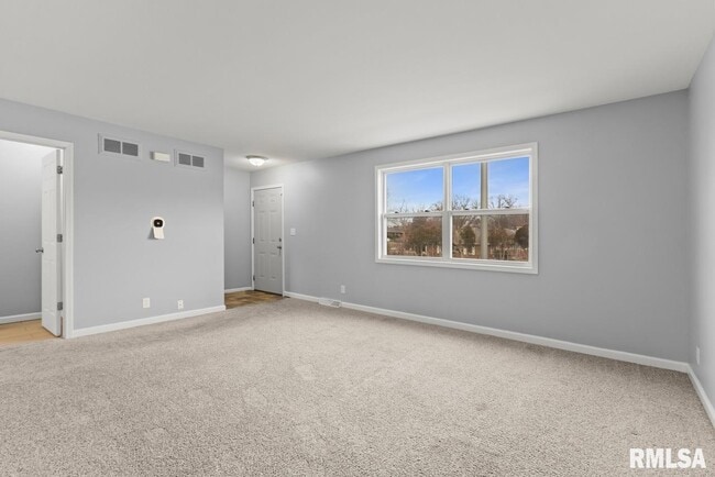 2020 W Glen Ave