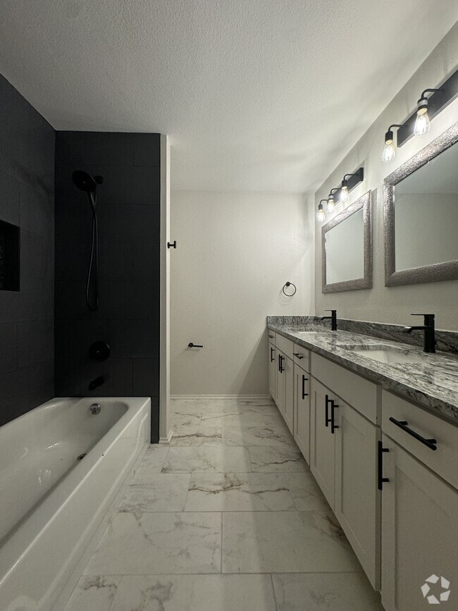 Building Photo - 714 McClenny Dr Rental