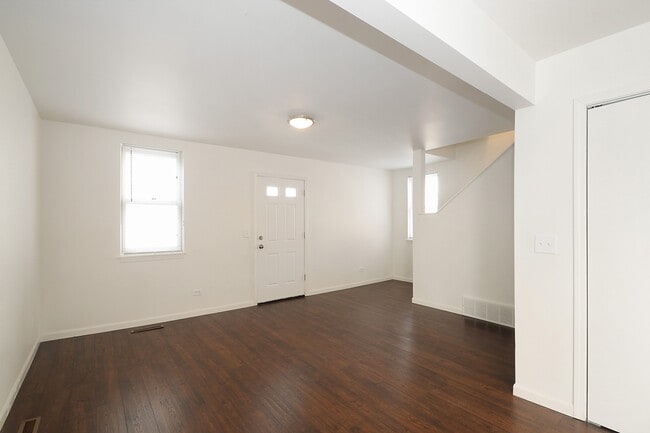 Photo - 3243 N Western Ave