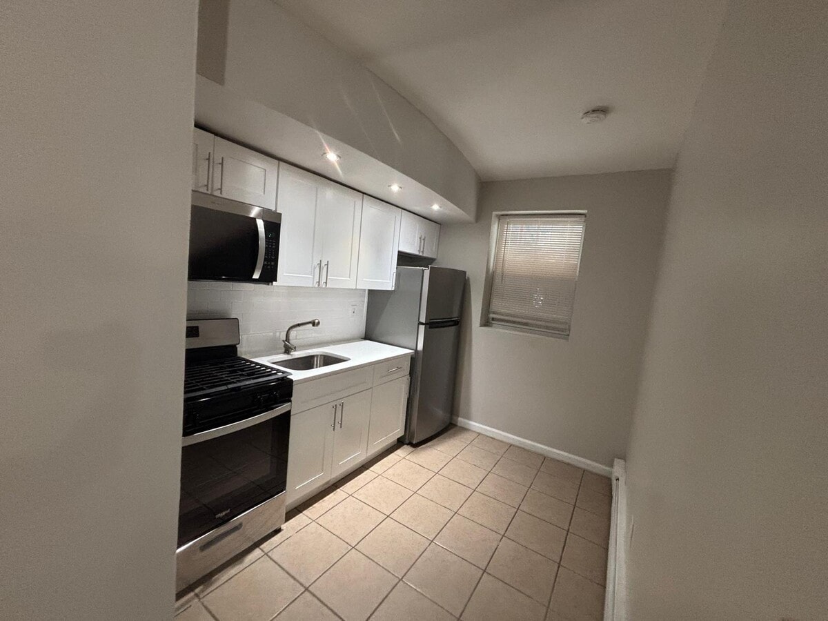 Photo - 184 Fairview Ave Unidad 2A