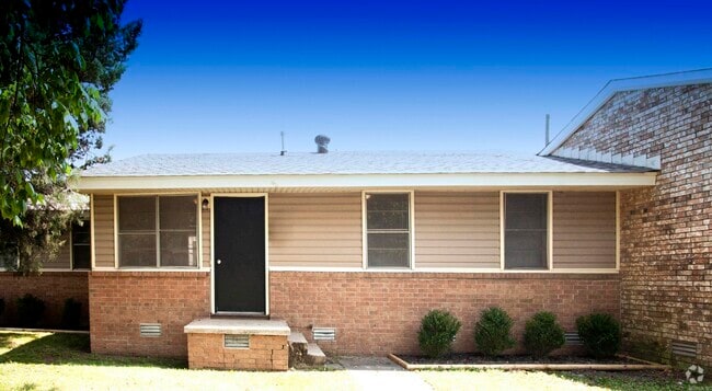 Building Photo - 1106 E 11th St Rental