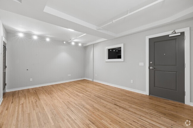 2BR, 2BA - 1,008SF - Primary Bedroom