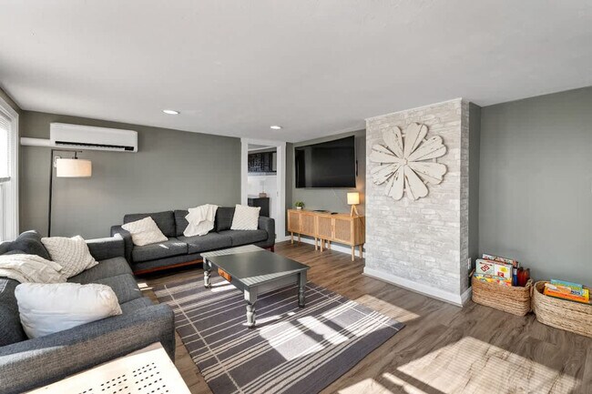 Building Photo - 9 Cole St Unit ID1312390P Rental