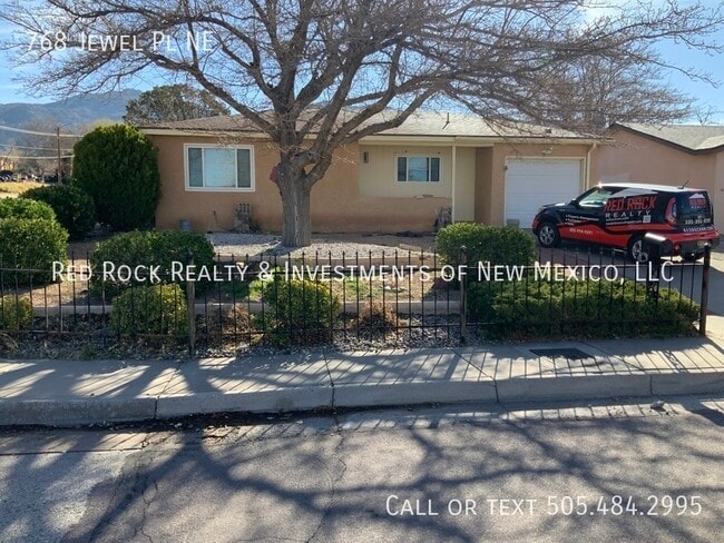 Photo - 768 Jewel Pl NE Casa