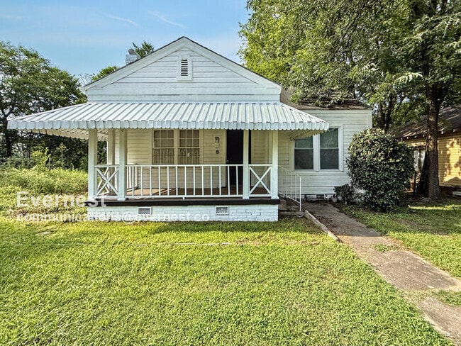Building Photo - 3912 39th Ave N Rental