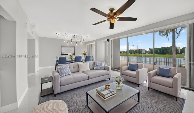 Building Photo - 9179 Fontainebleau Blvd Unit 9