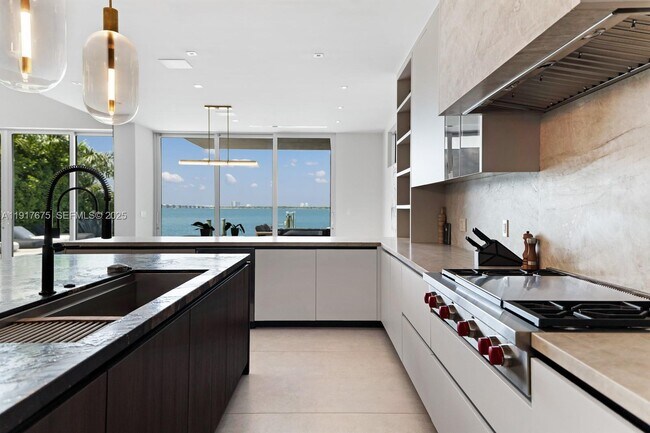 Photo - 1379 N Venetian Way