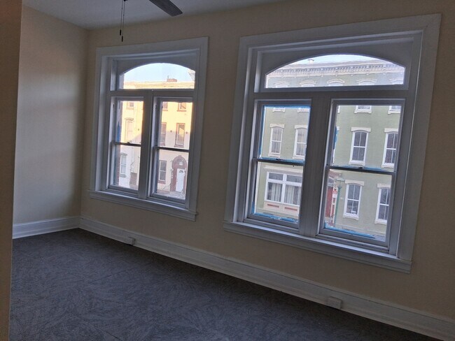 Photo - 112 S 6th St