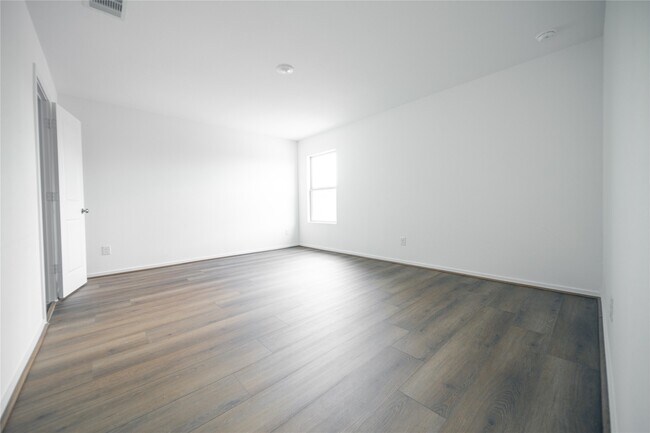 Photo - 9919 Oakheath Blf Dr