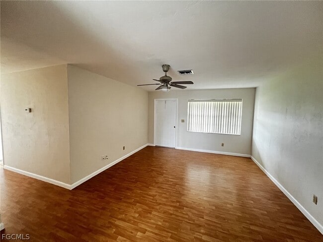 Photo - 1102 SE 16th St