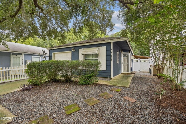 5671 Ellis Trace Dr