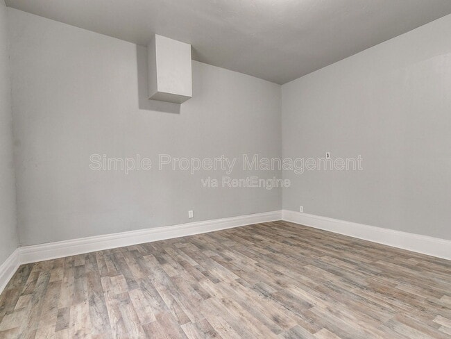 Photo - 611 E Springer Ave