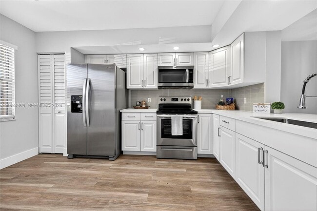 Photo - 12701 SW 14th St Unit 108J