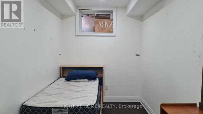 Photo - 10 Emmott Ave