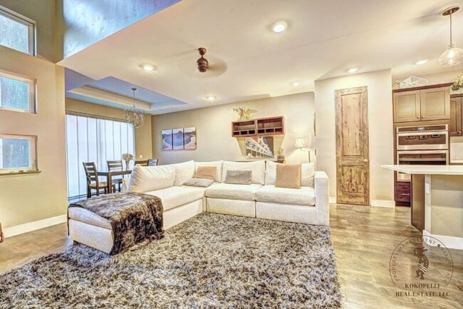 Photo - 386 W Ridges Blvd