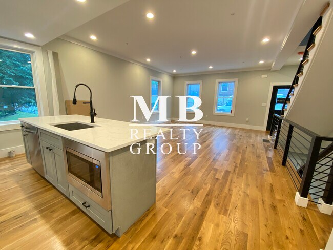 Photo - 199 Boylston St