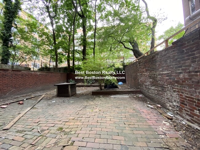 Photo - 120 Charles St Unit 2