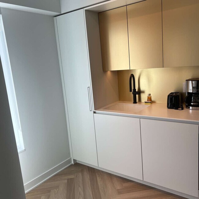 Photo - 225 Adelaide St W Unit ID1271783P