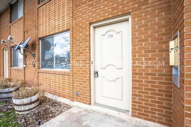 Building Photo - 186 W 100 N