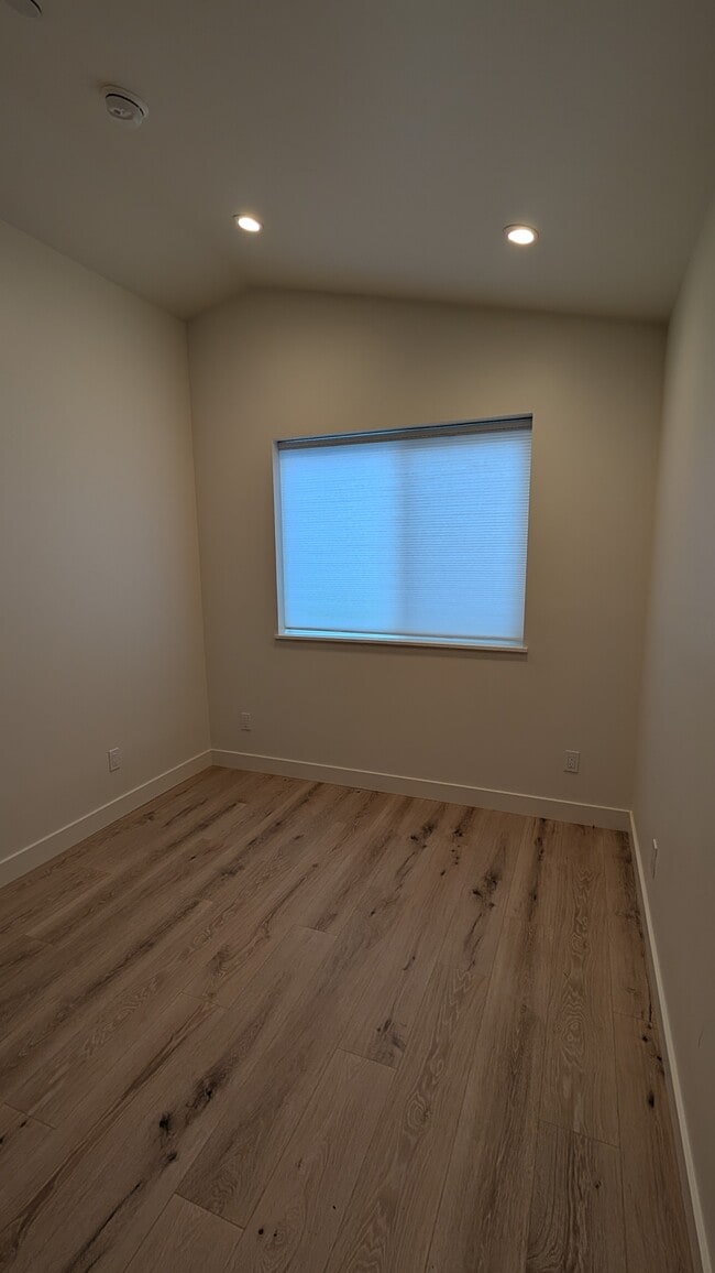 Photo - 1725 Spur Ridge Ln