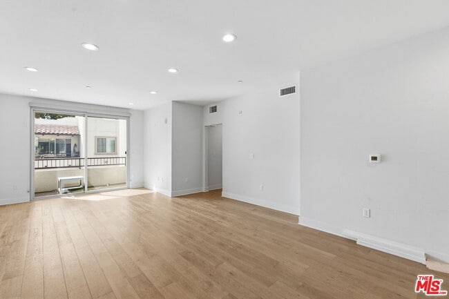 Photo - 627 Deep Valley Dr Unit PH620