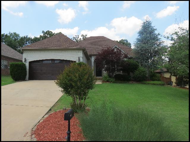 Photo - 21 Commentry Dr