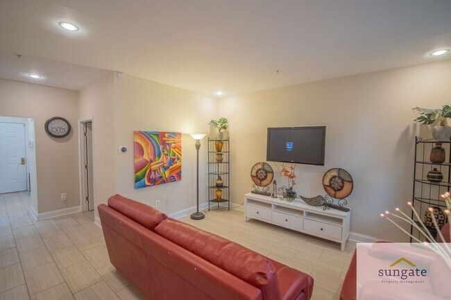 Photo - 104 N Dallas St